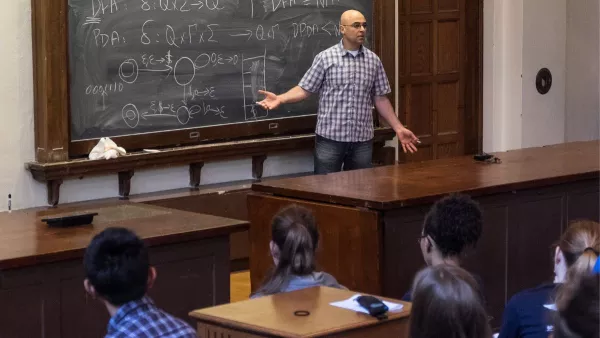 Professor Luay Nakhleh teaching Comp 182